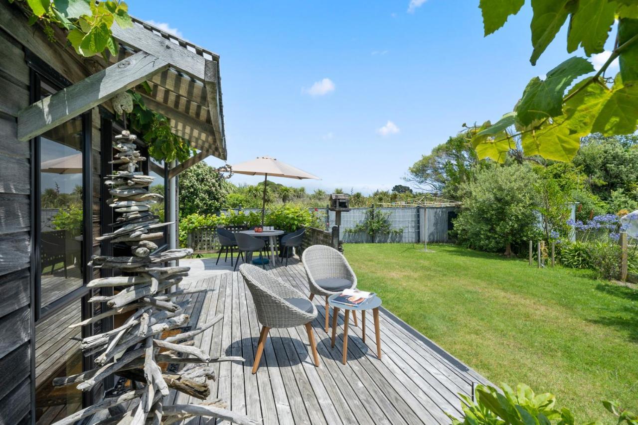 Waimea Cottage - Waikanae Holiday Home Екстериор снимка